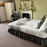 1 Bedroom Apartment In Old Town